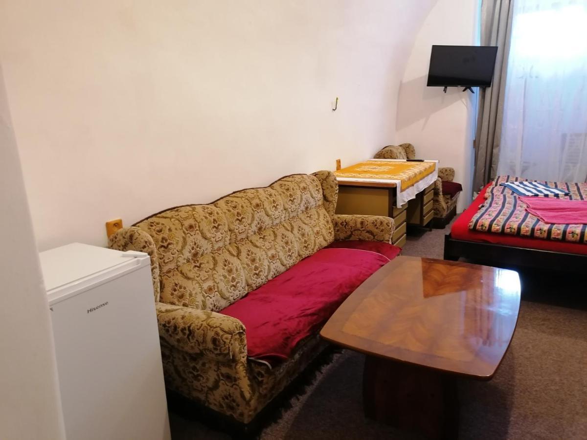 Fara Choustníkovo Hradiště Choustnikovo Hradiste Exterior foto