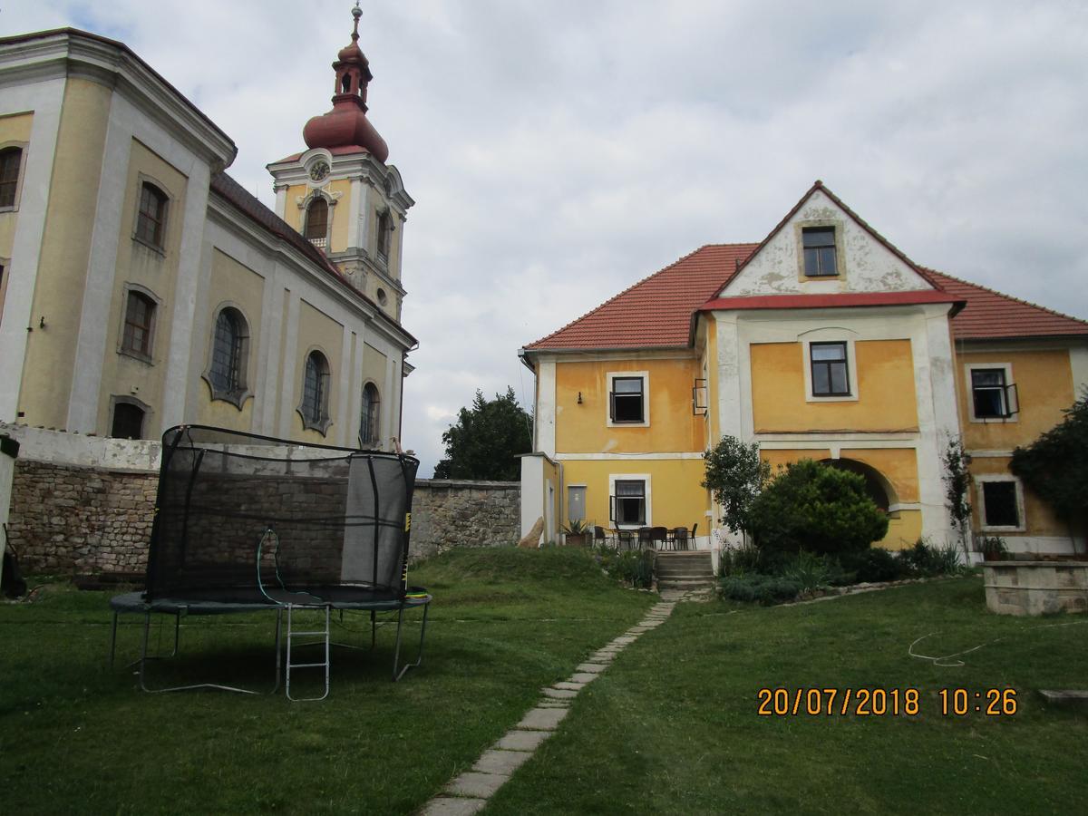 Fara Choustníkovo Hradiště Choustnikovo Hradiste Exterior foto